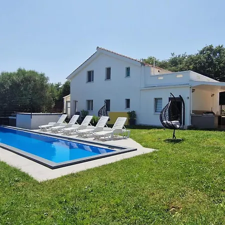 Family House Petric Loborika