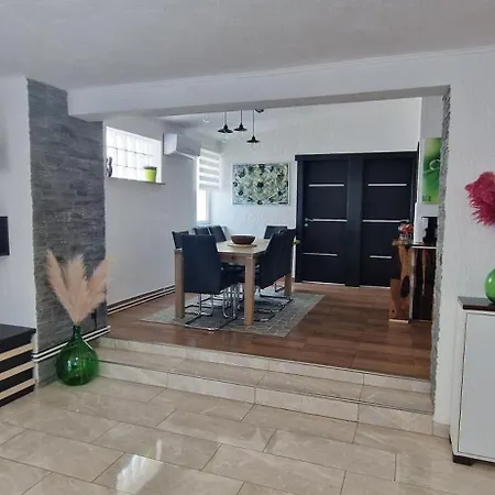Вилла Family House Petric *